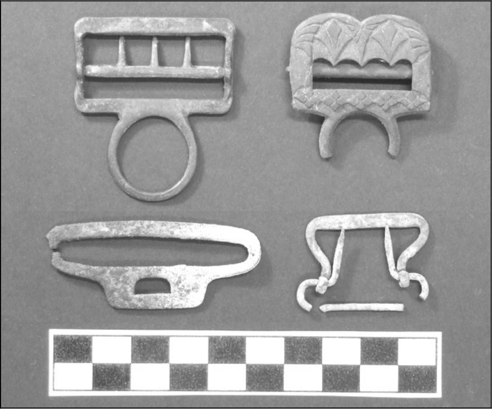 Image of buckles.